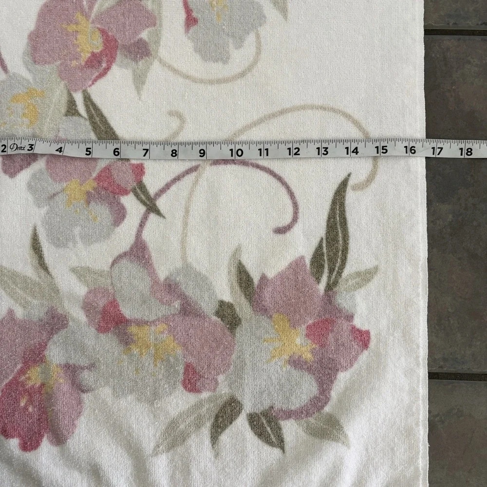 Vintage Benetton Ivory Flower Print Hand Towel Set Of 2 80s USA Cottagecore